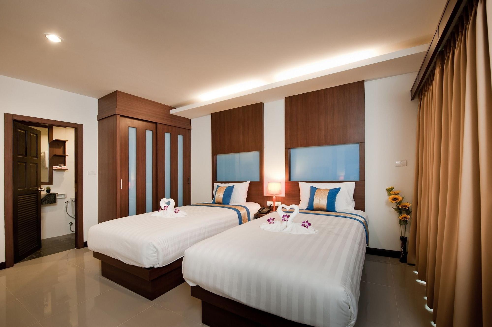 Tuana Blue Sky Patong Hotel Buitenkant foto