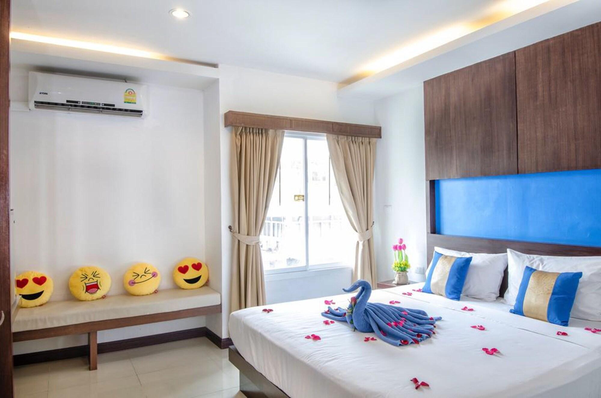 Tuana Blue Sky Patong Hotel Buitenkant foto
